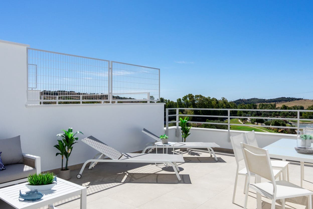 3 soveværelse Villa til salg i Estepona med swimmingpool garage - € 340.000 (Ref: 10066521)