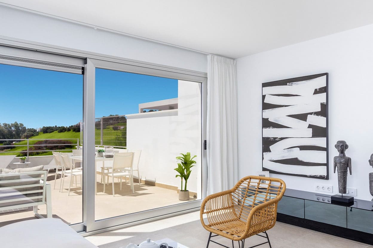 3 bedroom Villa for sale in Marbella with pool garage - € 340,000 (Ref: 10066523)