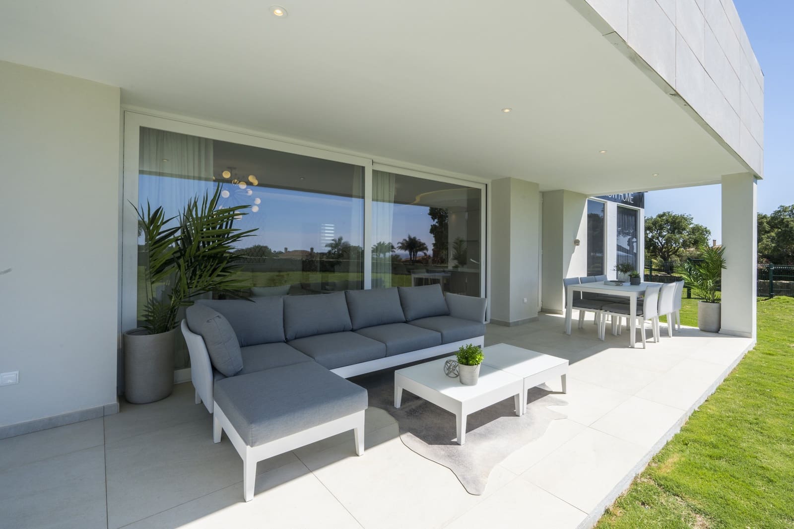3 bedroom Apartment for sale in San Roque with pool garage - € 360,000 (Ref: 10066526)