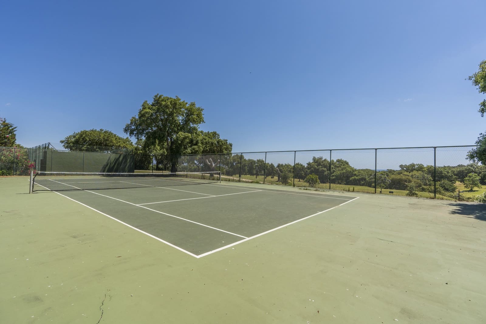 3 bedroom Apartment for sale in San Roque with pool garage - € 360,000 (Ref: 10066526)