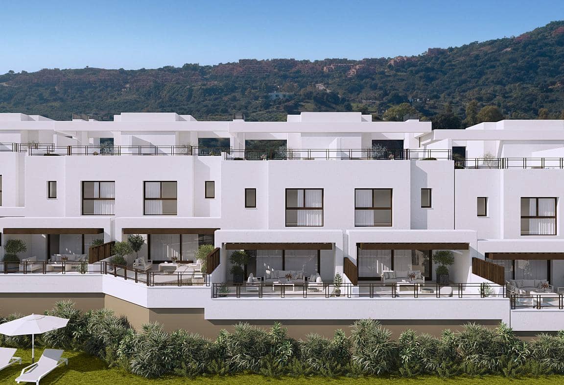 Chalet de 3 habitaciones en Marbella en venta con piscina garaje - 585.000 € (Ref: 10066532)