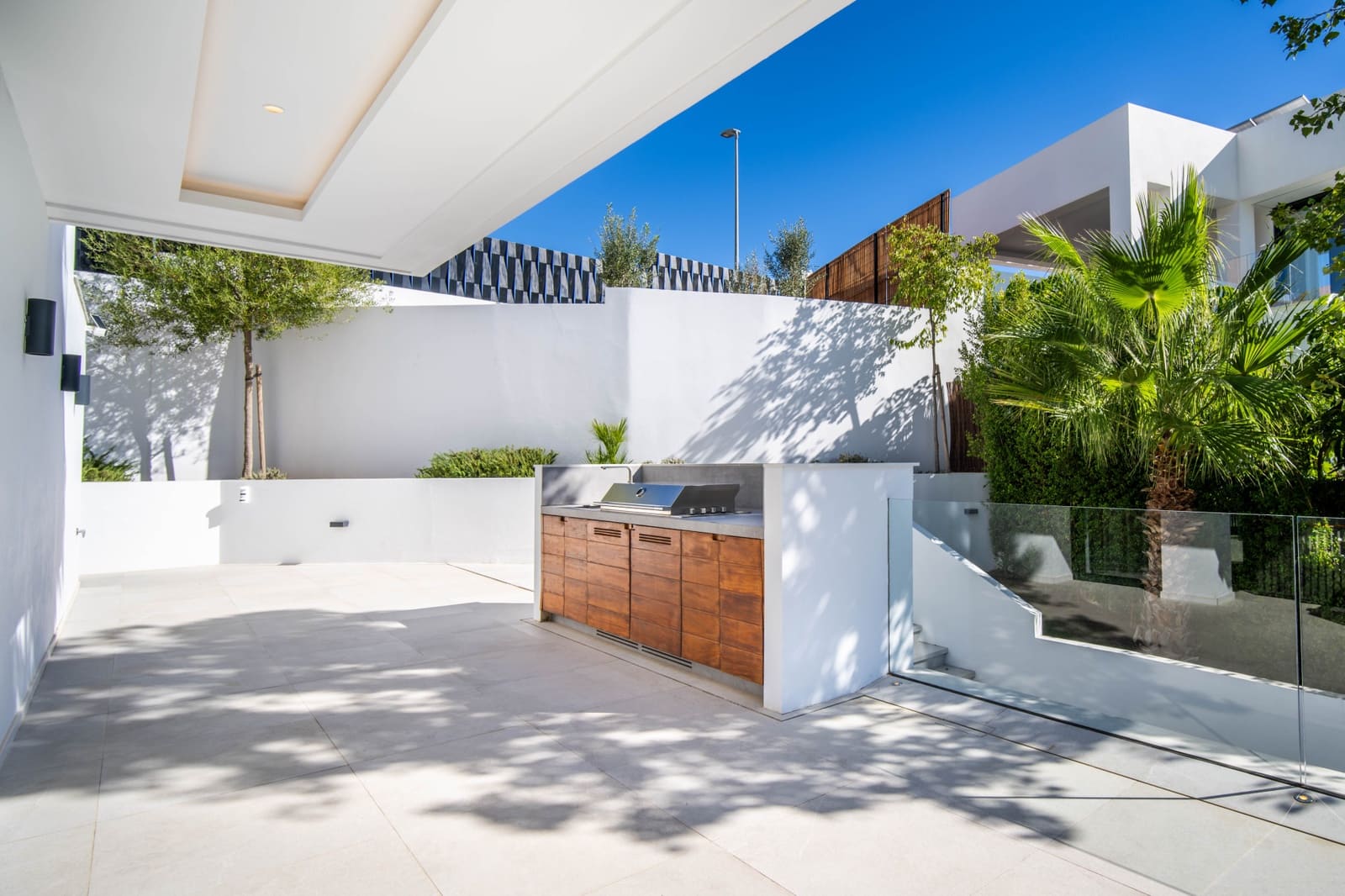 4 slaapkamer Villa te koop in Marbella met zwembad garage - € 3.250.000 (Ref: 10066536)