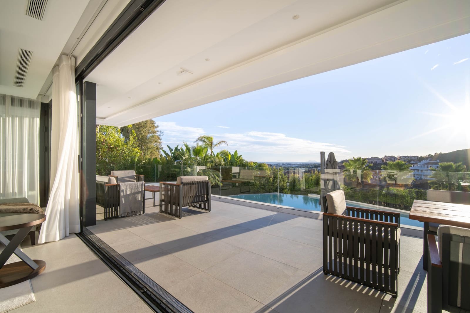 4 slaapkamer Villa te koop in Marbella met zwembad garage - € 3.250.000 (Ref: 10066536)