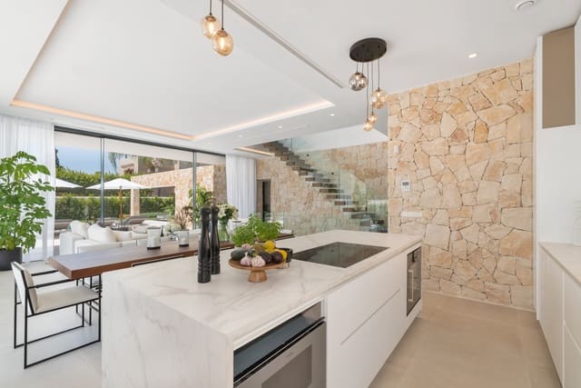 Chalet de 4 habitaciones en Marbella en venta con piscina garaje - 3.500.000 € (Ref: 10066537)