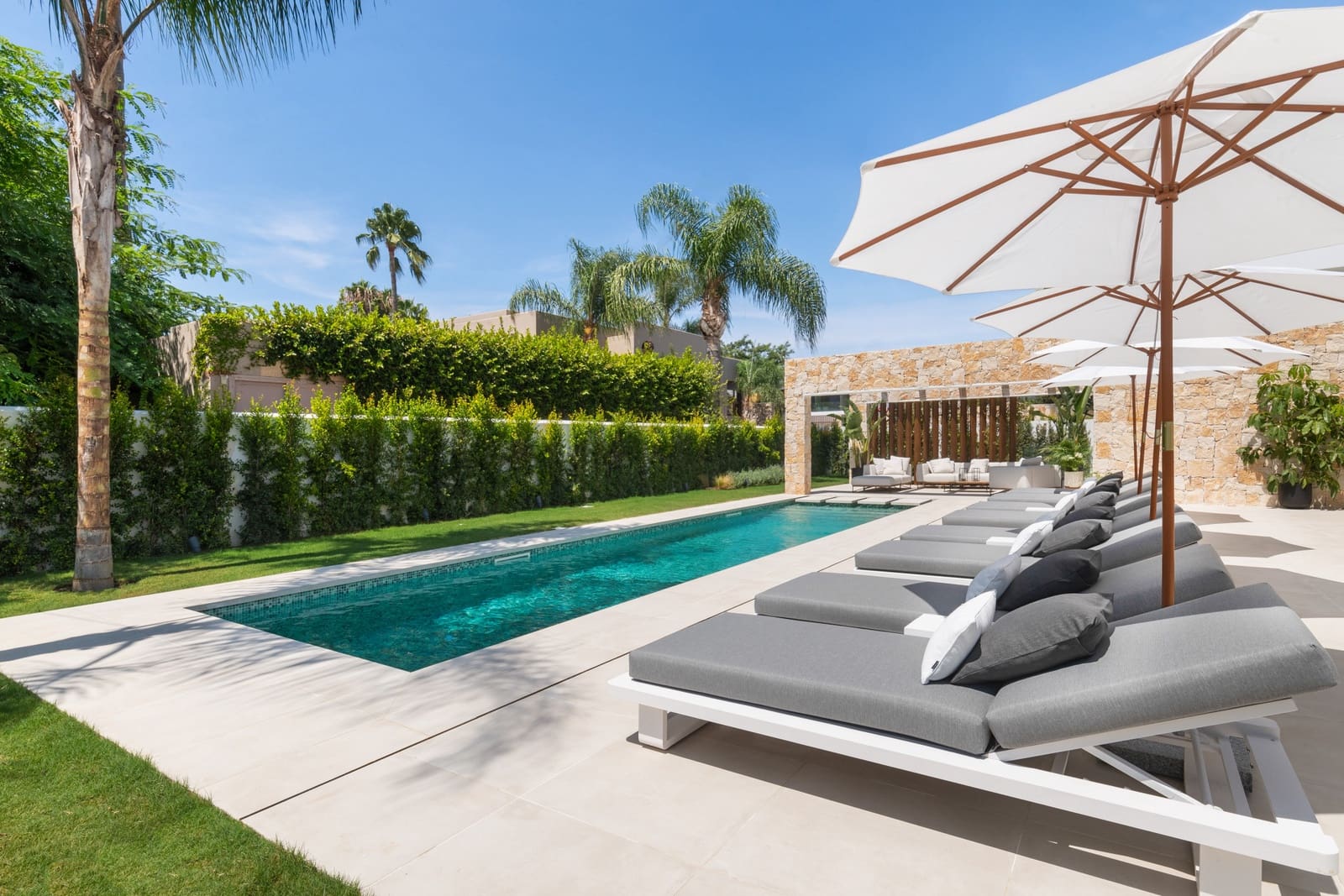 Chalet de 4 habitaciones en Marbella en venta con piscina garaje - 3.500.000 € (Ref: 10066537)