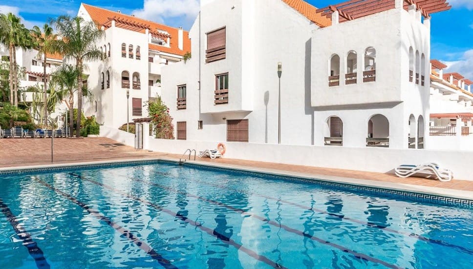 3 bedroom Apartment for sale in Marbella with pool - € 620,000 (Ref: 10066538)
