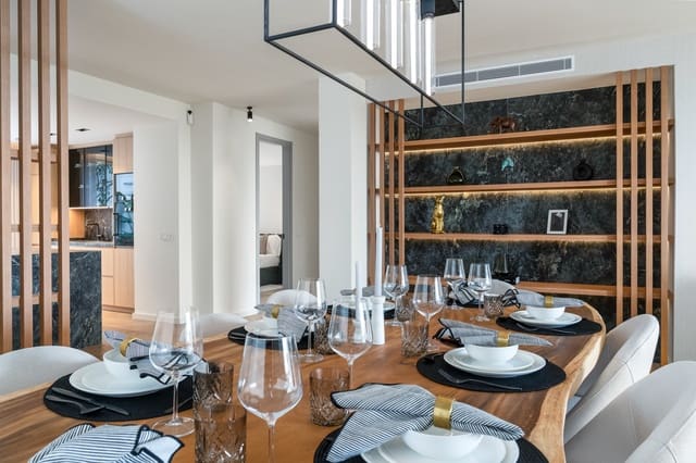 3 makuuhuone Huvila myytävänä paikassa Marbella mukana uima-altaan 
autotalli - 1 750 000 € (Ref: 10066540)