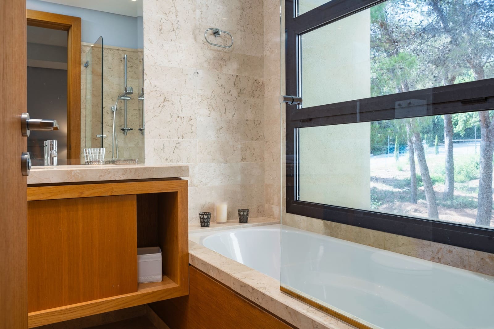 3 bedroom Apartment for sale in Marbella with pool garage - € 1,595,000 (Ref: 10066543)
