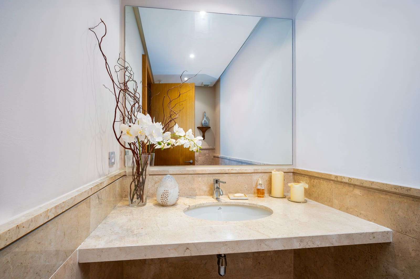 3 bedroom Apartment for sale in Marbella with pool garage - € 1,595,000 (Ref: 10066543)