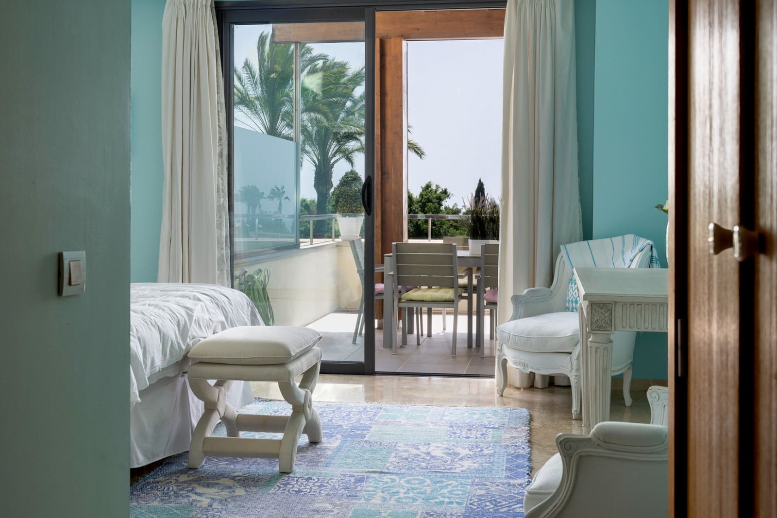 3 bedroom Apartment for sale in Marbella with pool garage - € 1,595,000 (Ref: 10066543)