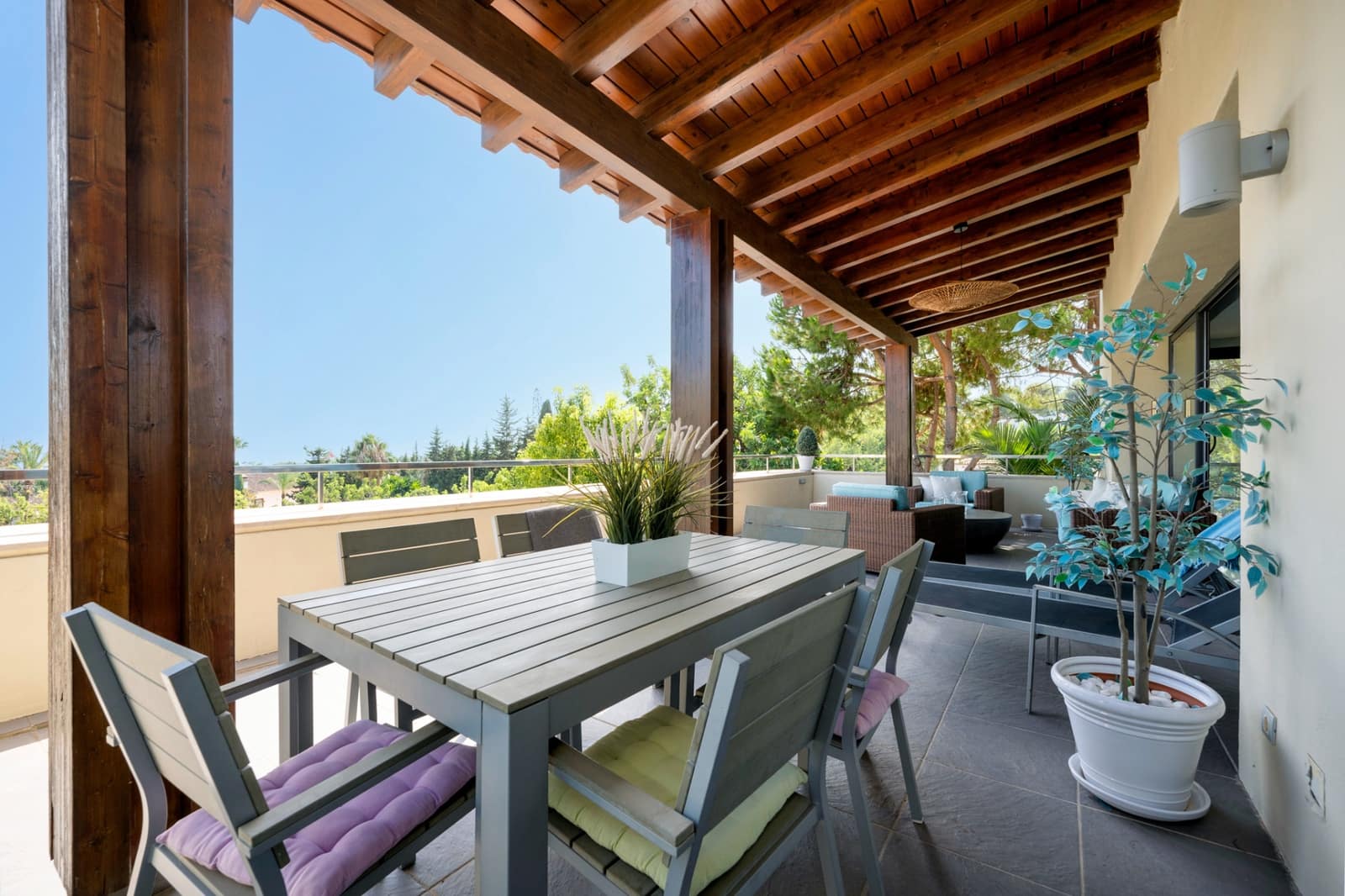 3 bedroom Apartment for sale in Marbella with pool garage - € 1,595,000 (Ref: 10066543)
