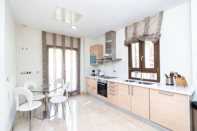 4 soveværelse Villa til salg i Benahavís med swimmingpool garage - € 1.275.000 (Ref: 10066546)