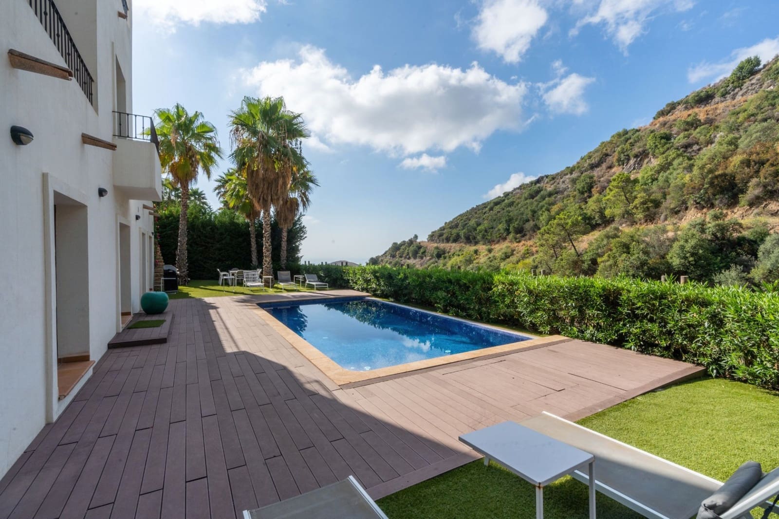 Chalet de 4 habitaciones en Marbella en venta con piscina garaje - 1.275.000 € (Ref: 10066547)
