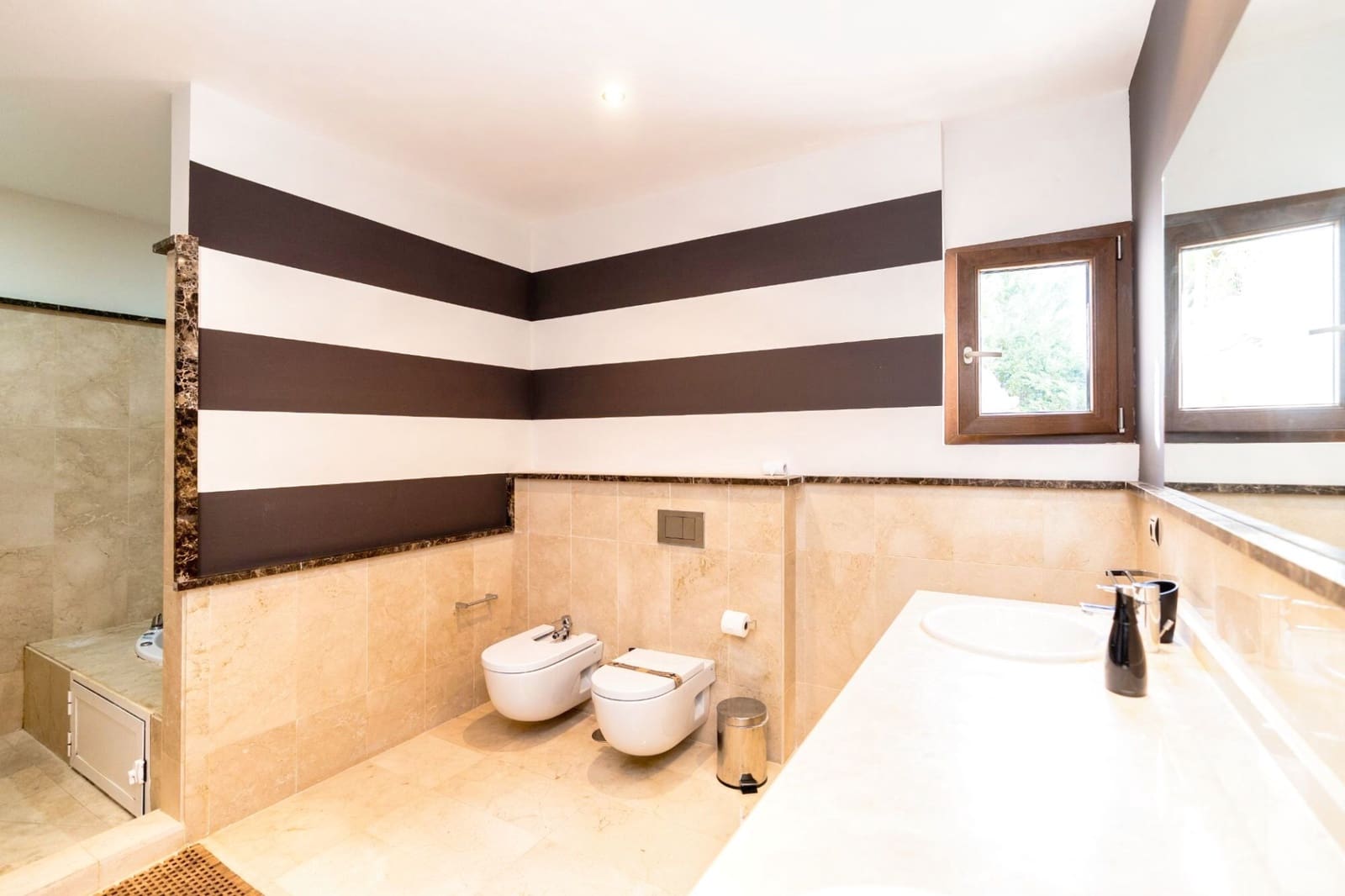 Chalet de 4 habitaciones en Marbella en venta con piscina garaje - 1.275.000 € (Ref: 10066547)