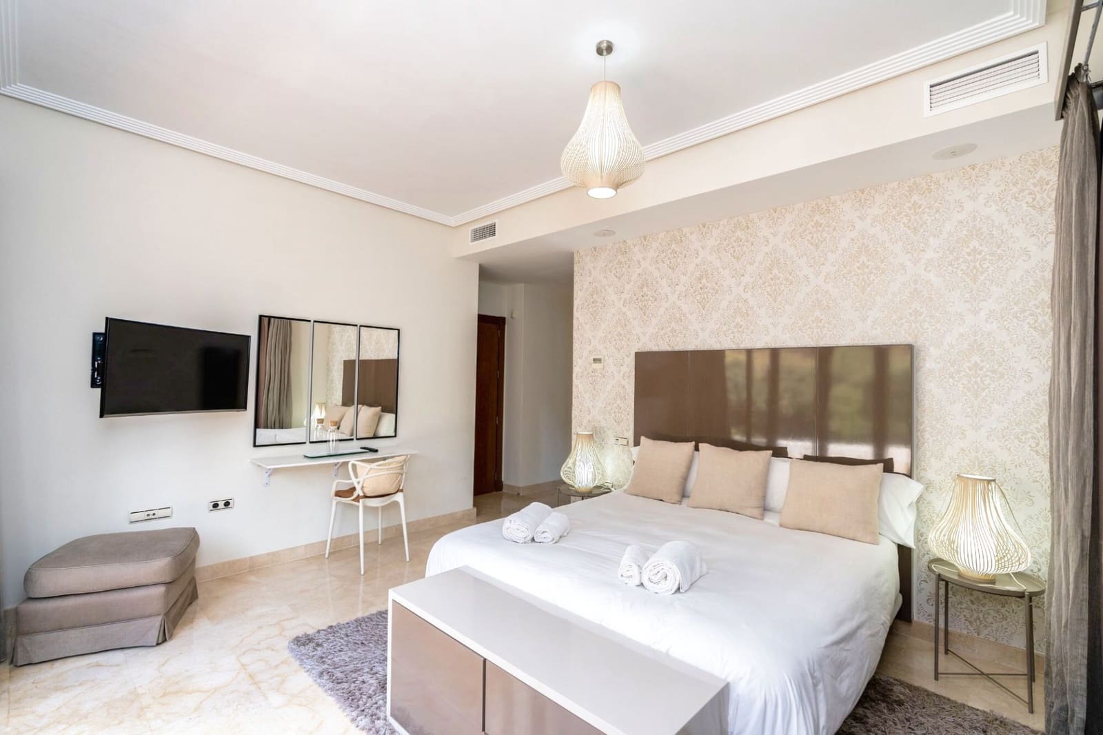 Chalet de 4 habitaciones en Marbella en venta con piscina garaje - 1.275.000 € (Ref: 10066547)