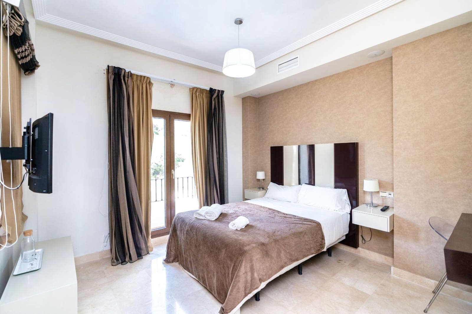 Chalet de 4 habitaciones en Marbella en venta con piscina garaje - 1.275.000 € (Ref: 10066547)