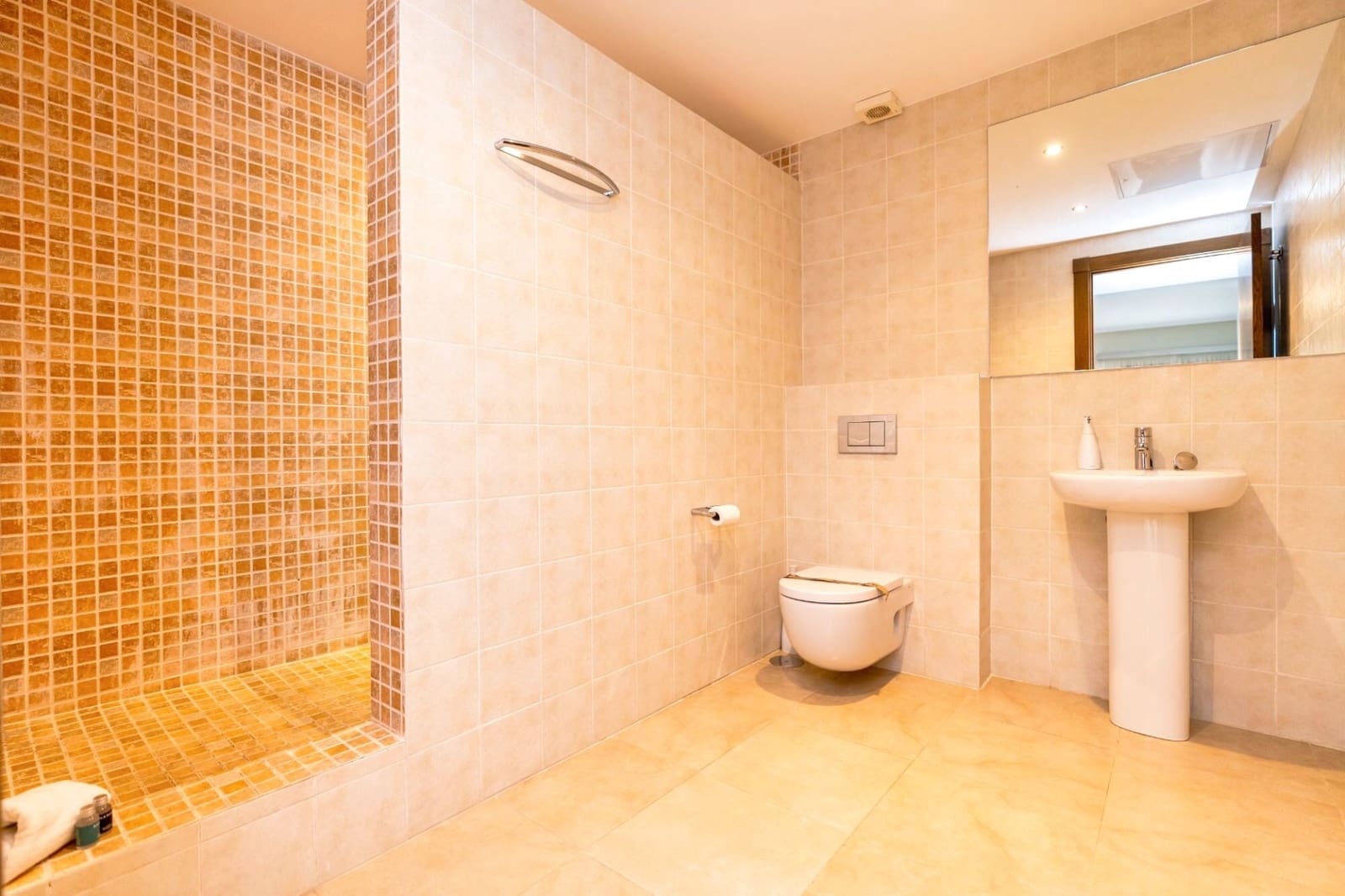 Chalet de 4 habitaciones en Marbella en venta con piscina garaje - 1.275.000 € (Ref: 10066547)