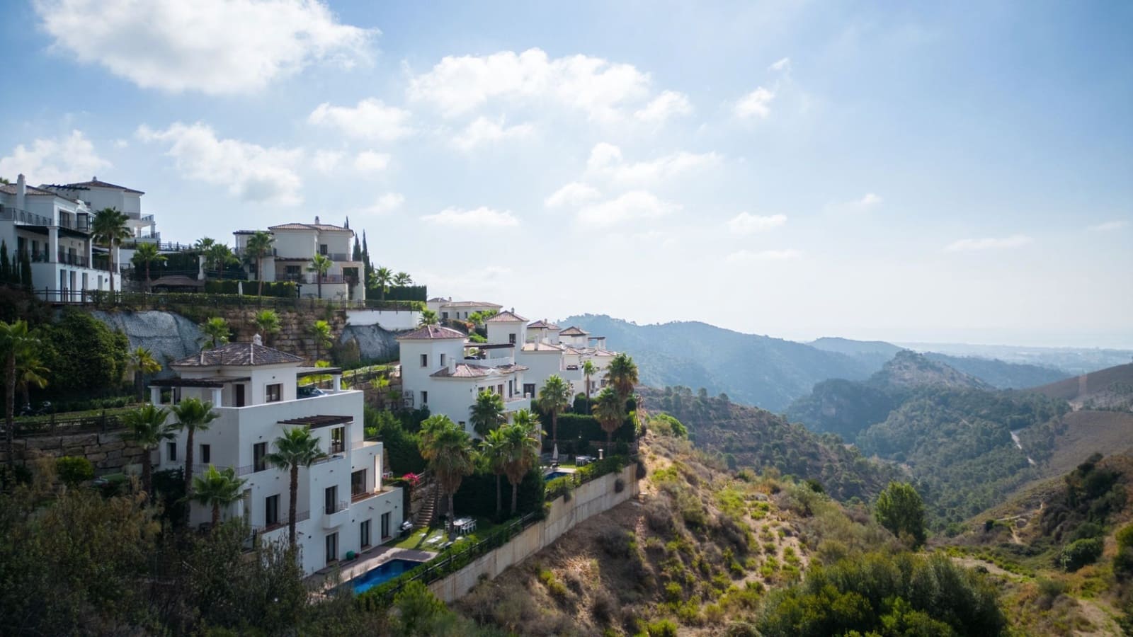 Chalet de 4 habitaciones en Marbella en venta con piscina garaje - 1.275.000 € (Ref: 10066547)
