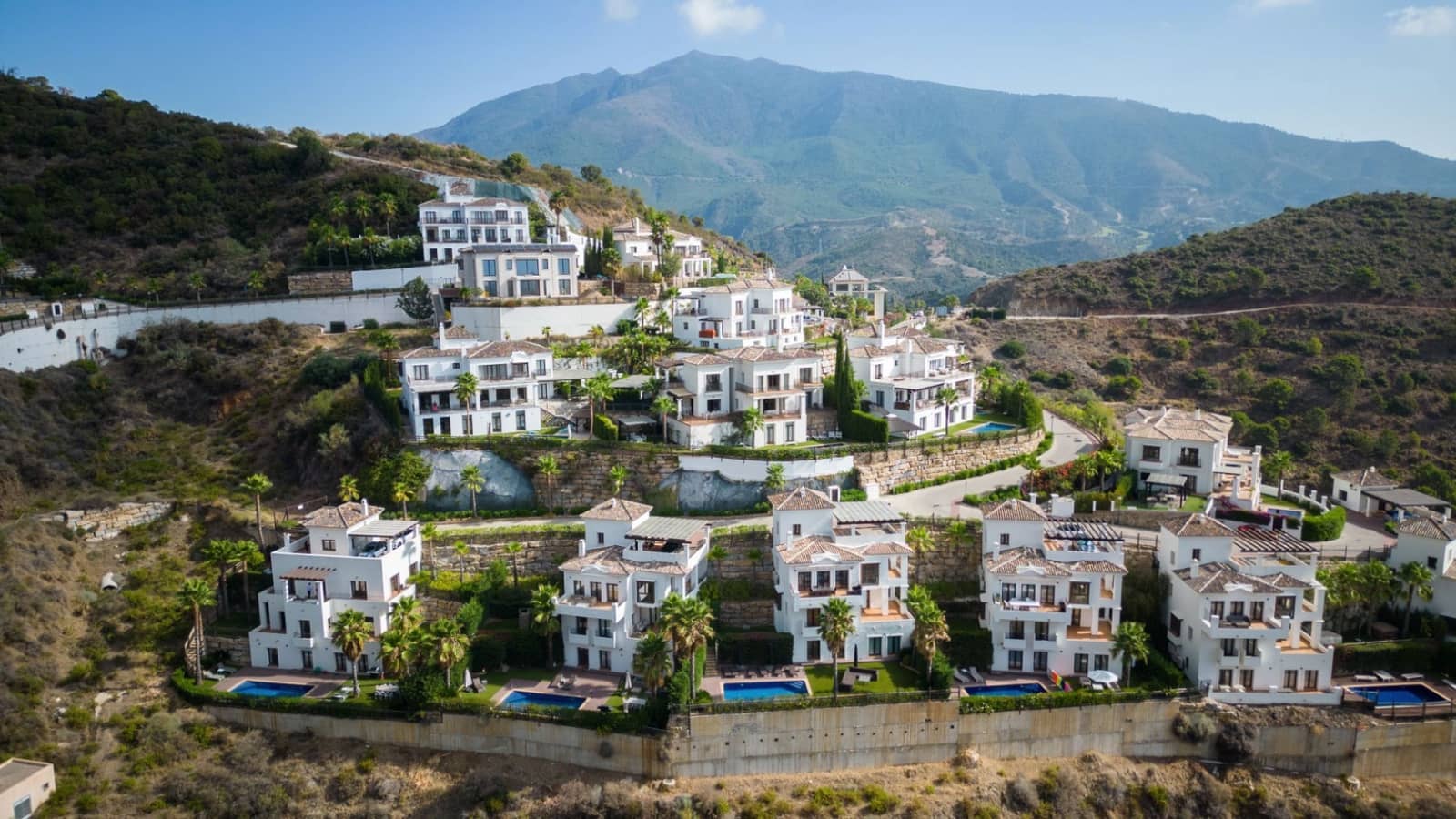 Chalet de 4 habitaciones en Marbella en venta con piscina garaje - 1.275.000 € (Ref: 10066547)