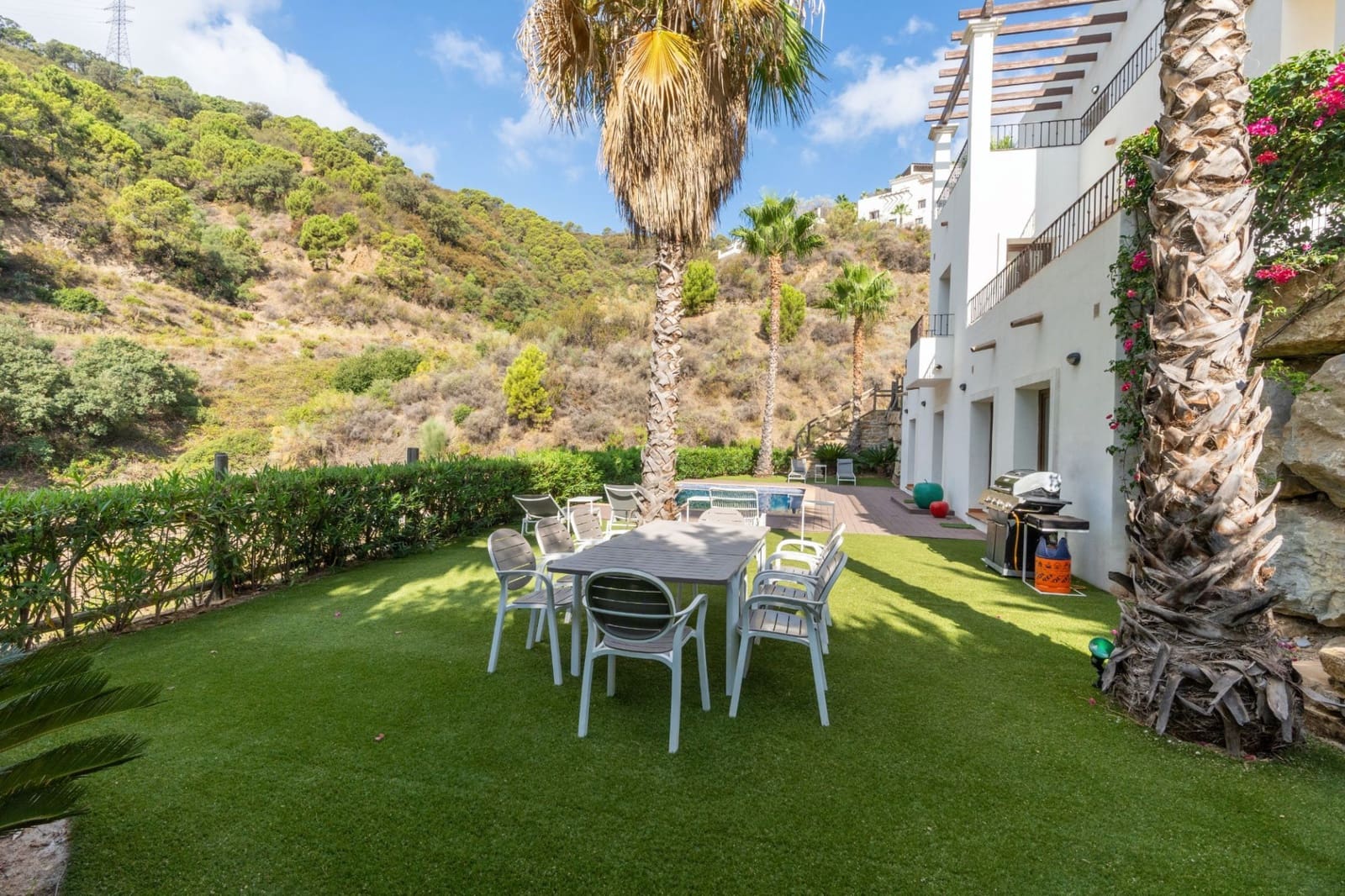 Chalet de 4 habitaciones en Marbella en venta con piscina garaje - 1.275.000 € (Ref: 10066547)