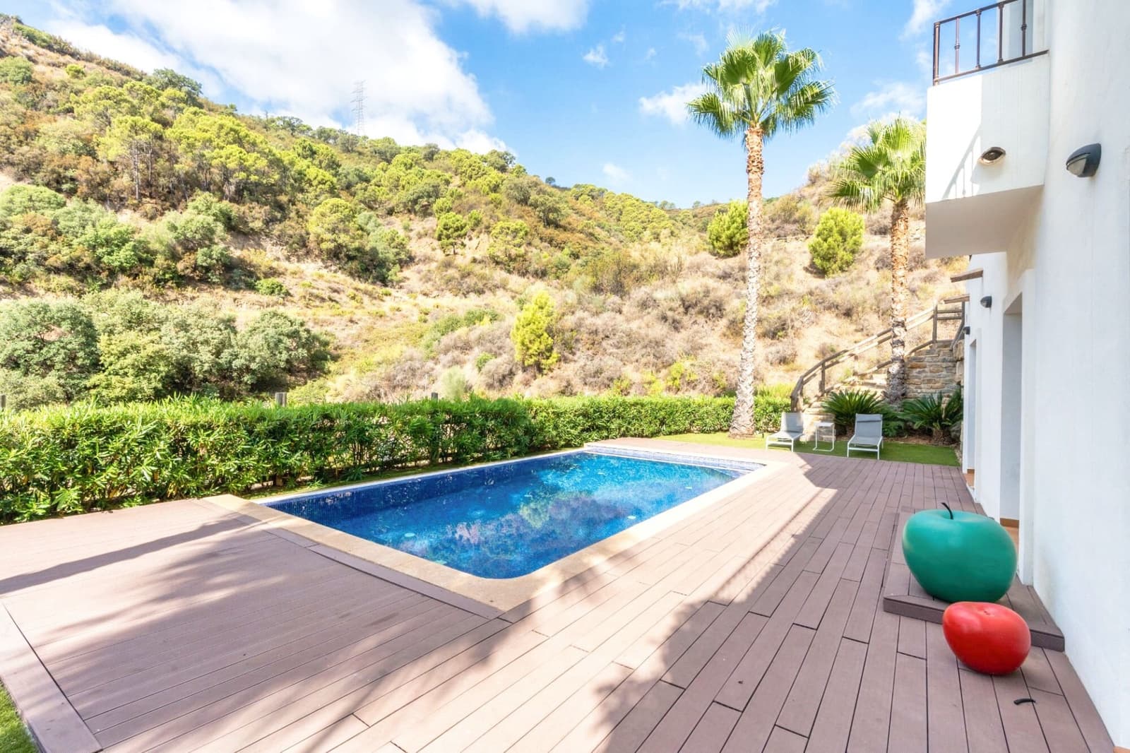 Chalet de 4 habitaciones en Marbella en venta con piscina garaje - 1.275.000 € (Ref: 10066547)