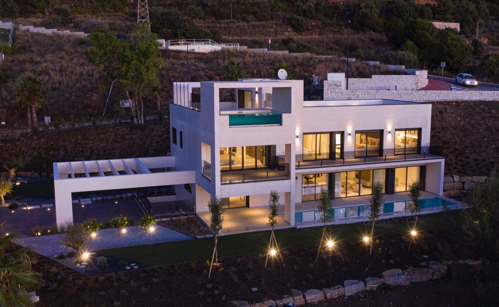 5 makuuhuone Huvila myytävänä paikassa Marbella mukana uima-altaan 
autotalli - 2 200 000 € (Ref: 10066549)