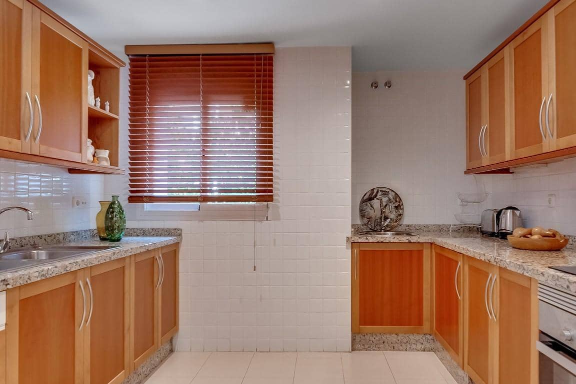 3 soveværelse Lejlighed til salg i Nueva Andalucia med swimmingpool garage - € 750.000 (Ref: 10066551)