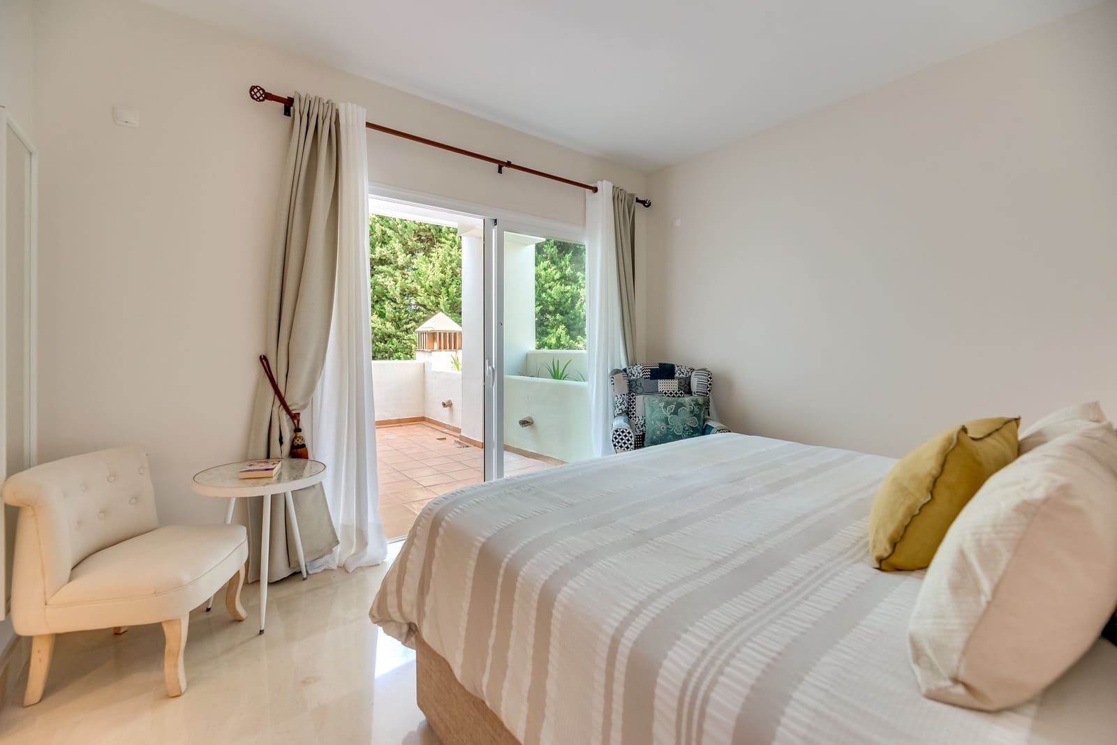 3 soveværelse Lejlighed til salg i Nueva Andalucia med swimmingpool garage - € 750.000 (Ref: 10066551)