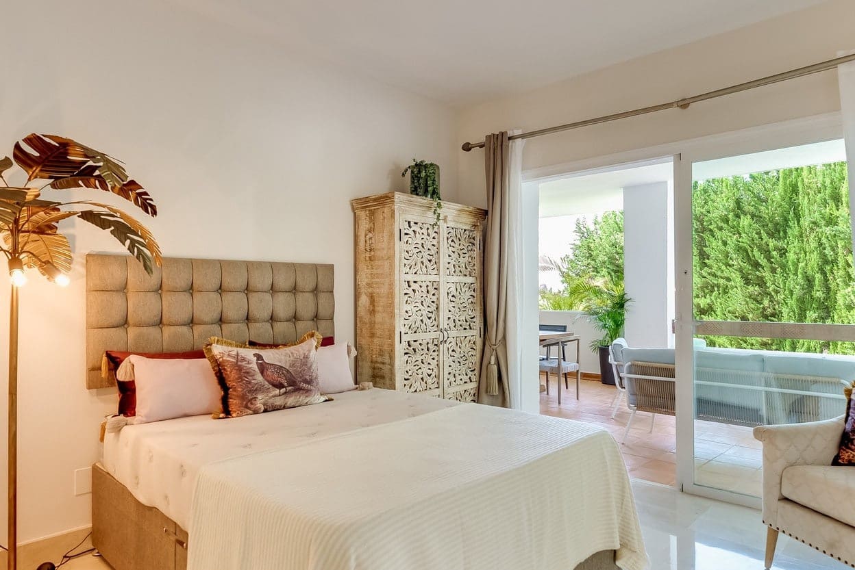 3 soveværelse Lejlighed til salg i Nueva Andalucia med swimmingpool garage - € 750.000 (Ref: 10066551)