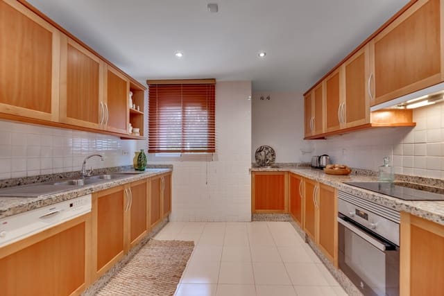 3 slaapkamer Appartement te koop in Marbella met zwembad garage - € 750.000 (Ref: 10066552)