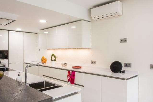 7 soverom Villa til salgs i Marbella med svømmebasseng garasje - € 2 750 000 (Ref: 10066553)