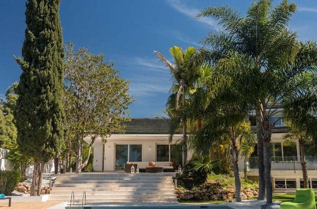 7 soverom Villa til salgs i Marbella med svømmebasseng garasje - € 2 750 000 (Ref: 10066553)