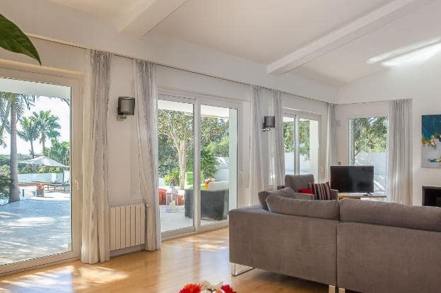 7 soverom Villa til salgs i Marbella med svømmebasseng garasje - € 2 750 000 (Ref: 10066553)