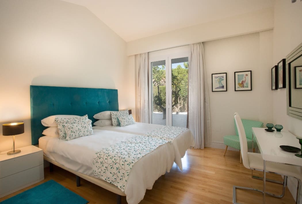 7 soverom Villa til salgs i Marbella med svømmebasseng garasje - € 2 750 000 (Ref: 10066553)