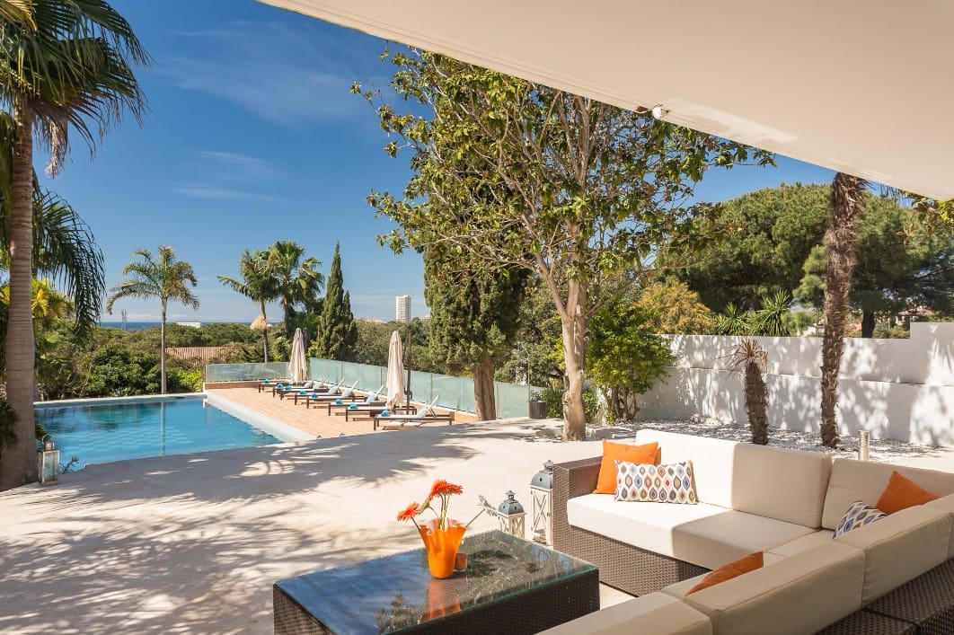 7 soverom Villa til salgs i Marbella med svømmebasseng garasje - € 2 750 000 (Ref: 10066553)