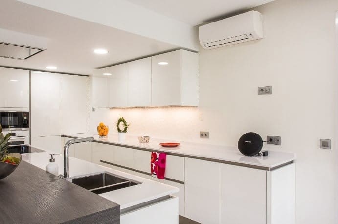7 soveværelse Villa til salg i Marbella med swimmingpool garage - € 2.750.000 (Ref: 10066553)