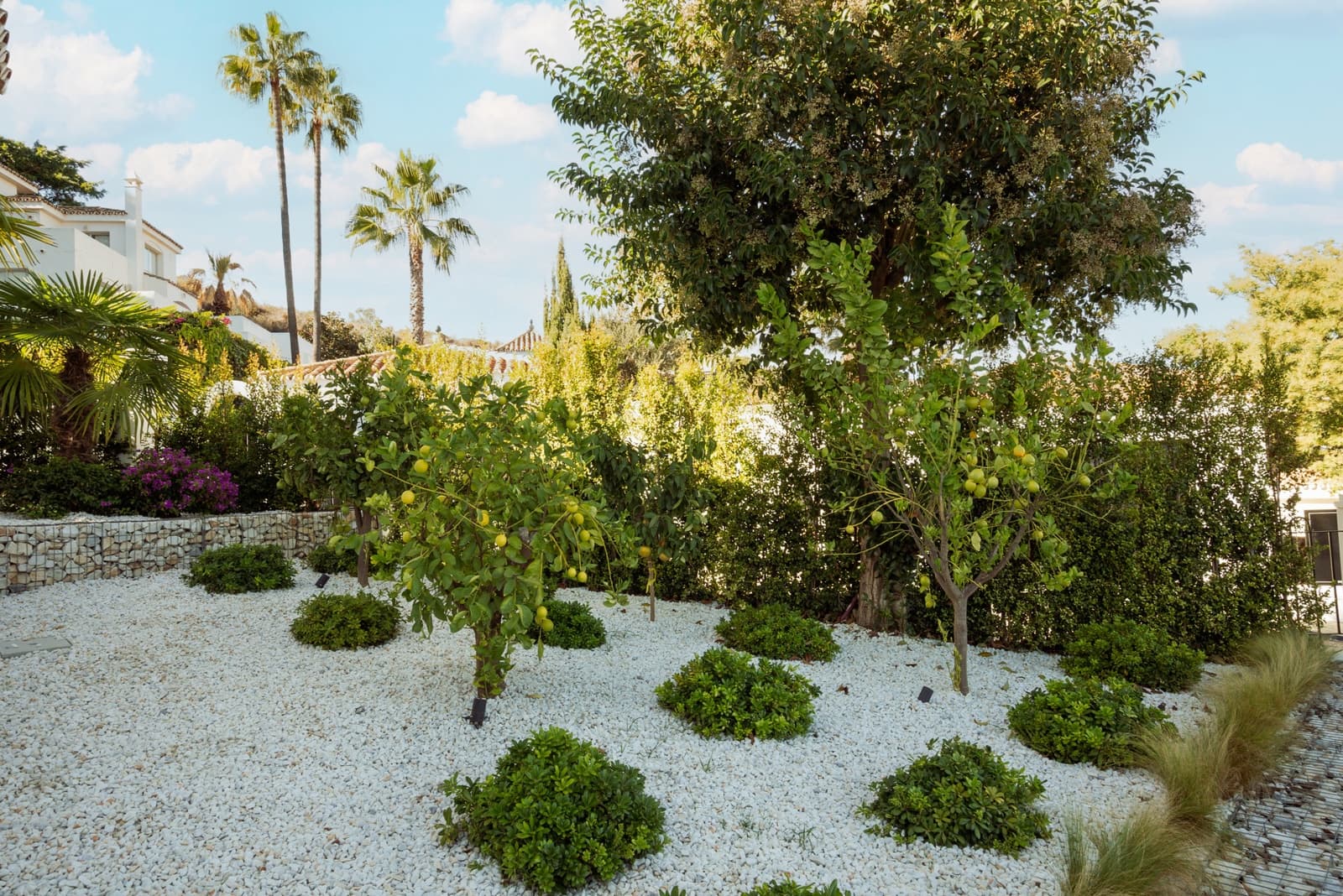 5 bedroom Villa for sale in Marbella with pool garage - € 3,395,000 (Ref: 10066554)