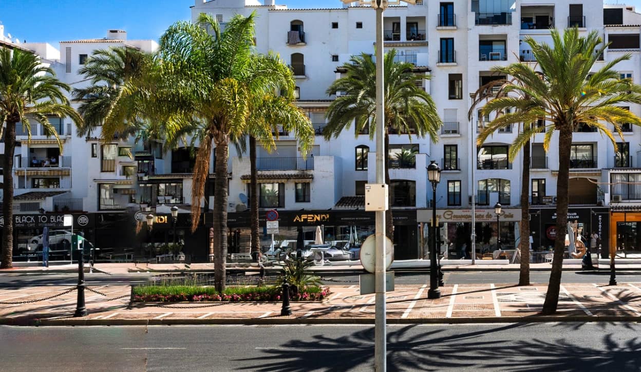 1 slaapkamer Appartement te koop in Puerto Banus met zwembad - € 425.000 (Ref: 10066556)