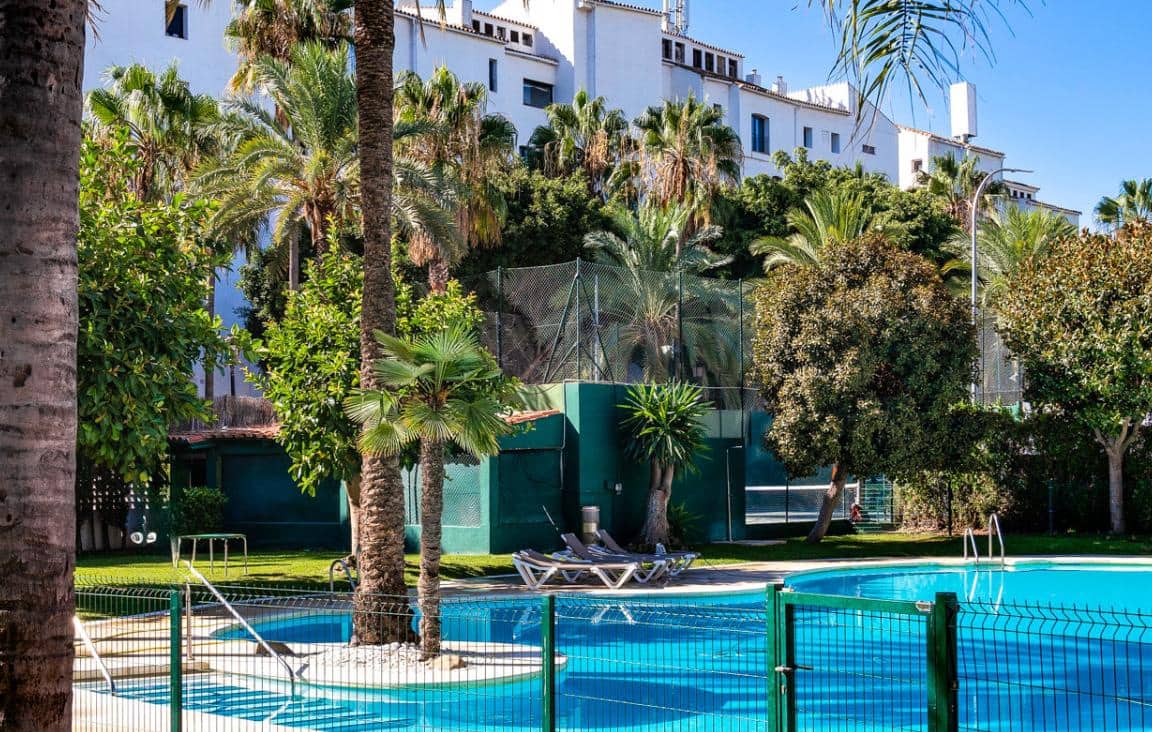 1 makuuhuone Huoneisto myytävänä paikassa Marbella mukana uima-altaan - 425 000 € (Ref: 10066557)