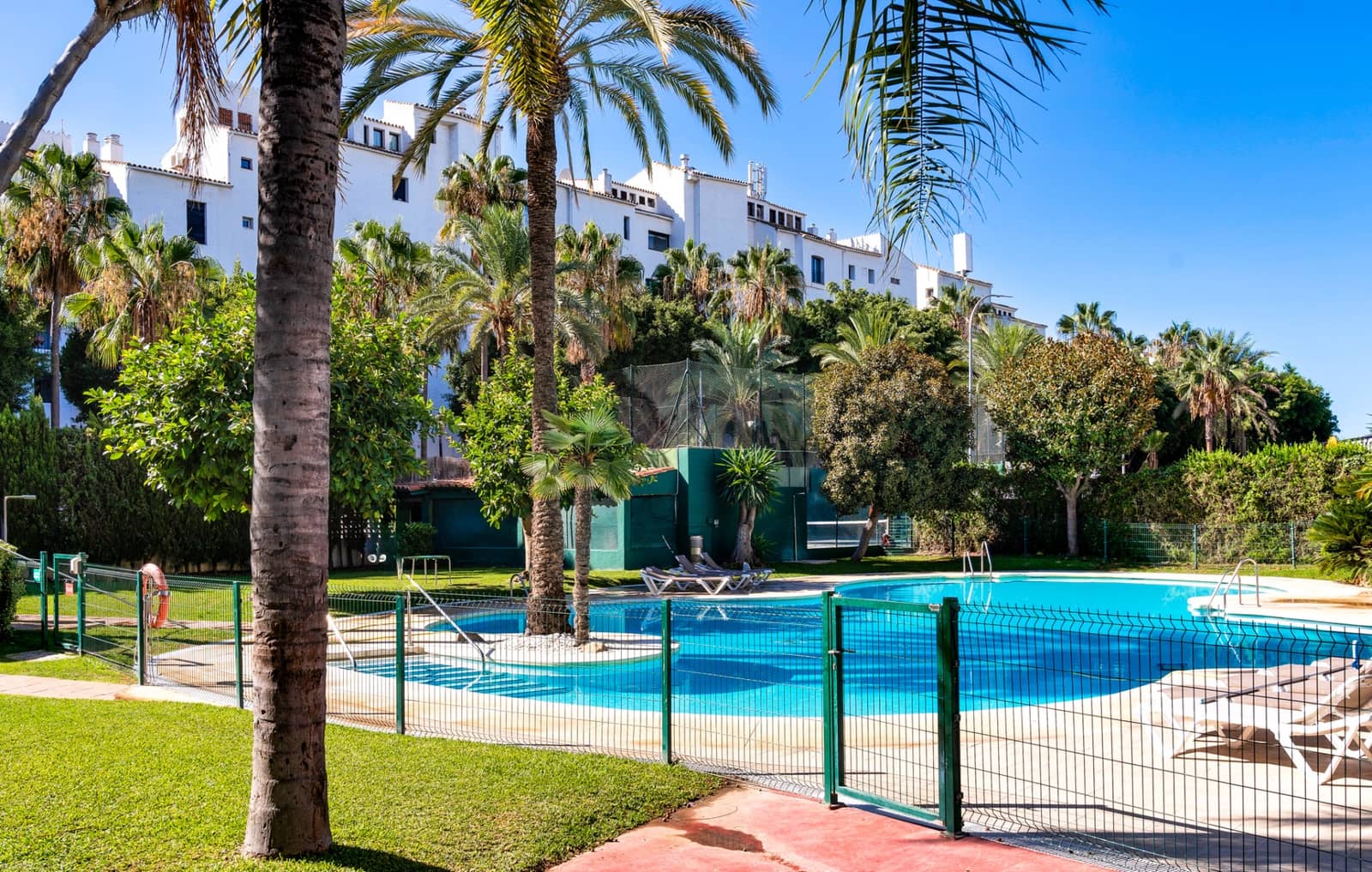 1 makuuhuone Huoneisto myytävänä paikassa Marbella mukana uima-altaan - 425 000 € (Ref: 10066557)
