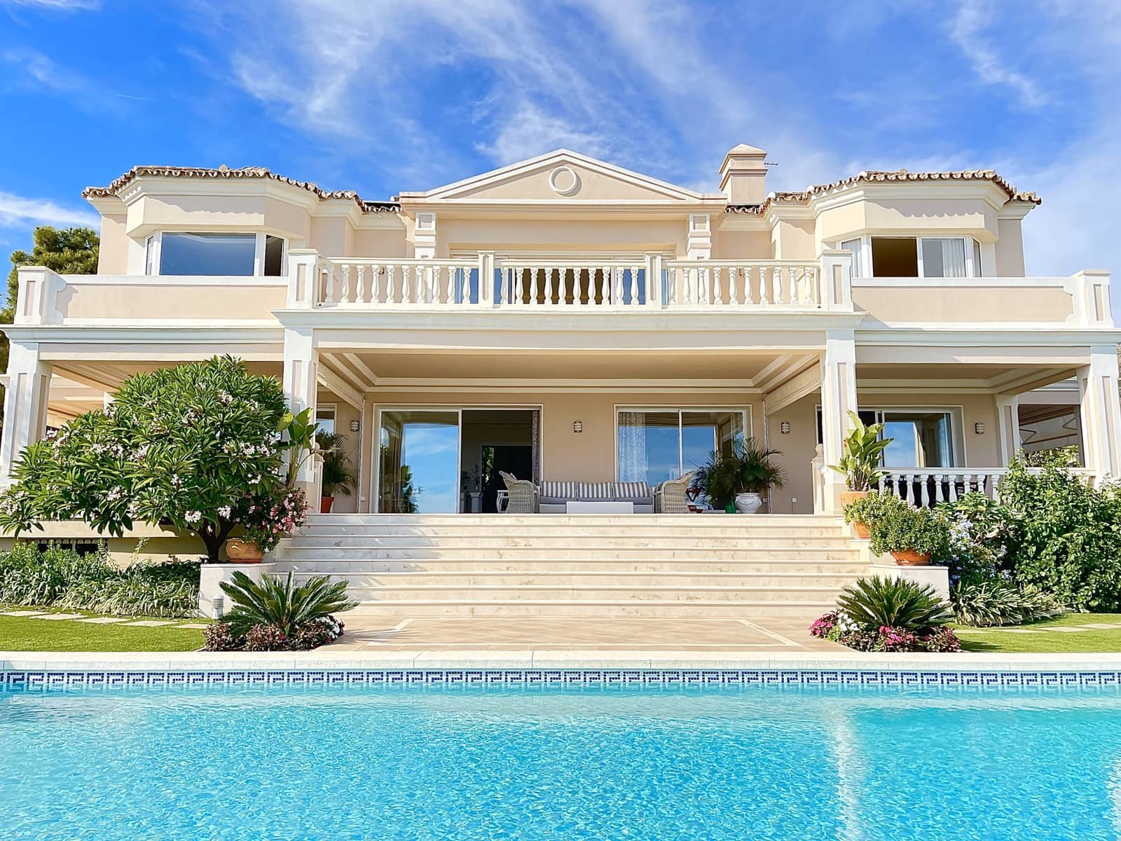 6 slaapkamer Villa te koop in Marbella met zwembad garage - € 9.500.000 (Ref: 10066558)