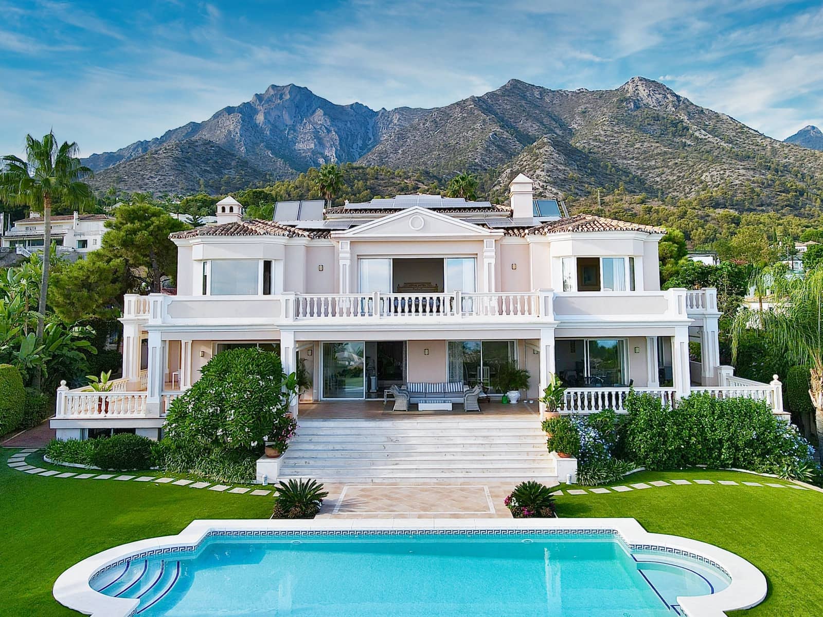 6 slaapkamer Villa te koop in Marbella met zwembad garage - € 9.500.000 (Ref: 10066558)