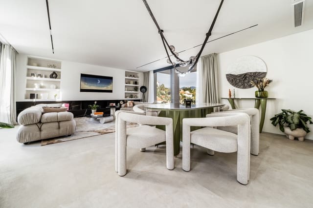 5 sypialnia Willa na sprzedaż w Marbella z basenem garażem - 1 995 000 € (Ref: 10066559)
