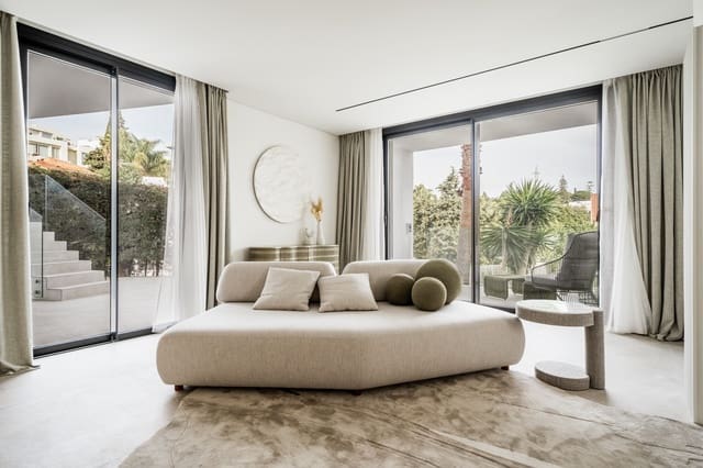 5 sypialnia Willa na sprzedaż w Marbella z basenem garażem - 1 995 000 € (Ref: 10066559)