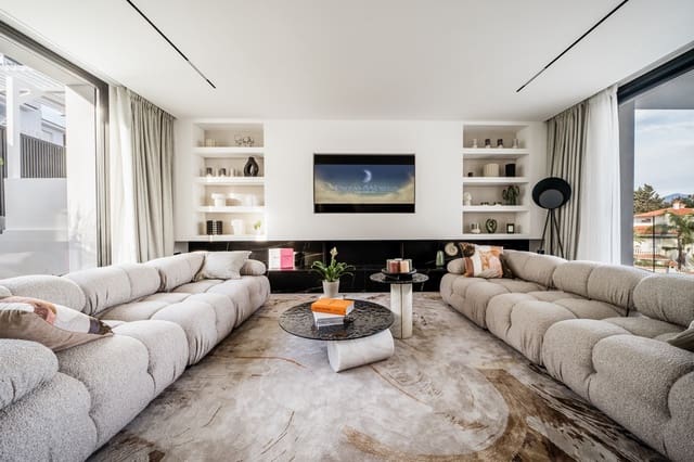 5 sypialnia Willa na sprzedaż w Marbella z basenem garażem - 1 995 000 € (Ref: 10066559)