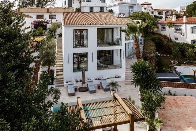 5 sypialnia Willa na sprzedaż w Marbella z basenem garażem - 1 995 000 € (Ref: 10066559)