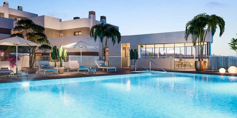 Apartamento de 2 habitaciones en Marbella en venta con piscina garaje - 445.000 € (Ref: 10066562)