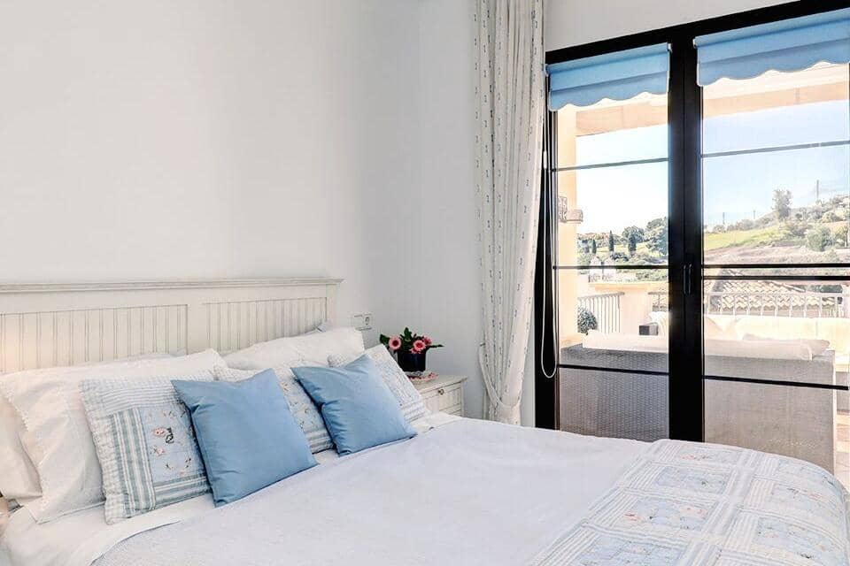 3 bedroom Apartment for sale in Benahavis with pool garage - € 385,000 (Ref: 10066563)