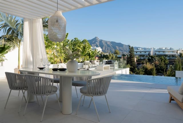 5 quarto Moradia para venda em Marbella com piscina - 2 149 000 € (Ref: 10066576)