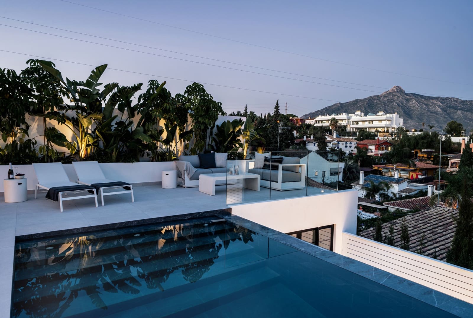 5 quarto Moradia para venda em Marbella com piscina - 2 149 000 € (Ref: 10066576)